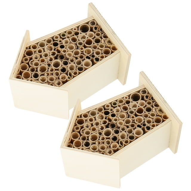 Bee Hotel, Safe Non- Provide A Bee Habitats Using Logs And Reed Materials Hemical-free And Durable House For Outdoor Parks For Gardens