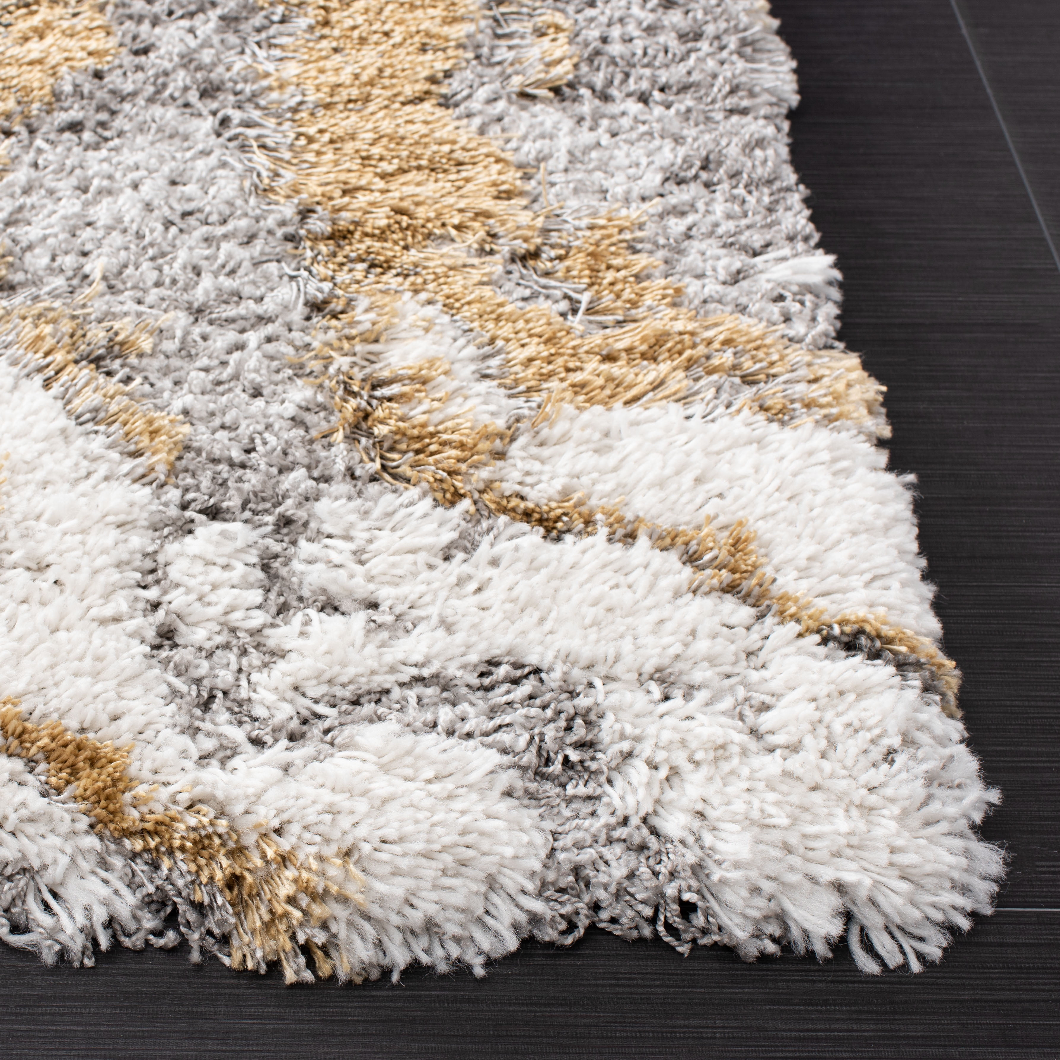 SAFAVIEH Horizon Konstantinos Abstract Shag Area Rug, Grey/Gold, 5' x 5' Square