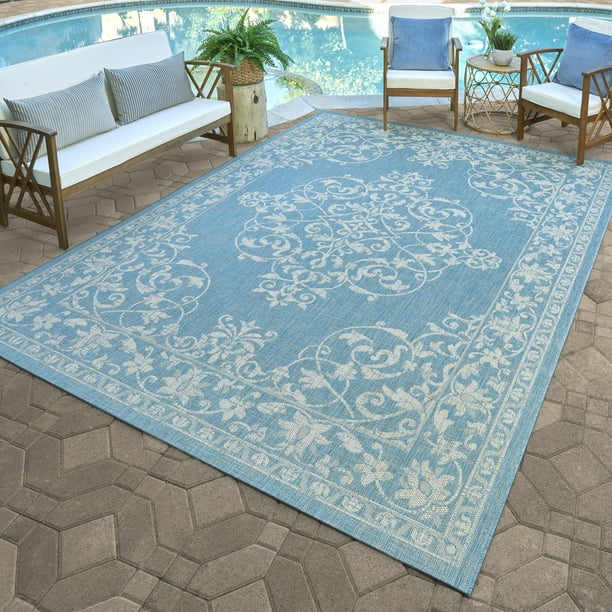 Paseo 6.5' x 9.5' Blue and White Outdoor Rug