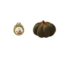 thumbnail image 1 of Marco De Fotos Redondo Europeo Vintage Con Detalles Ornamentales Y Cojín Decorativo De Calabaza De Felpa Para Bodas Y Decoración De Halloween., 1 of 8