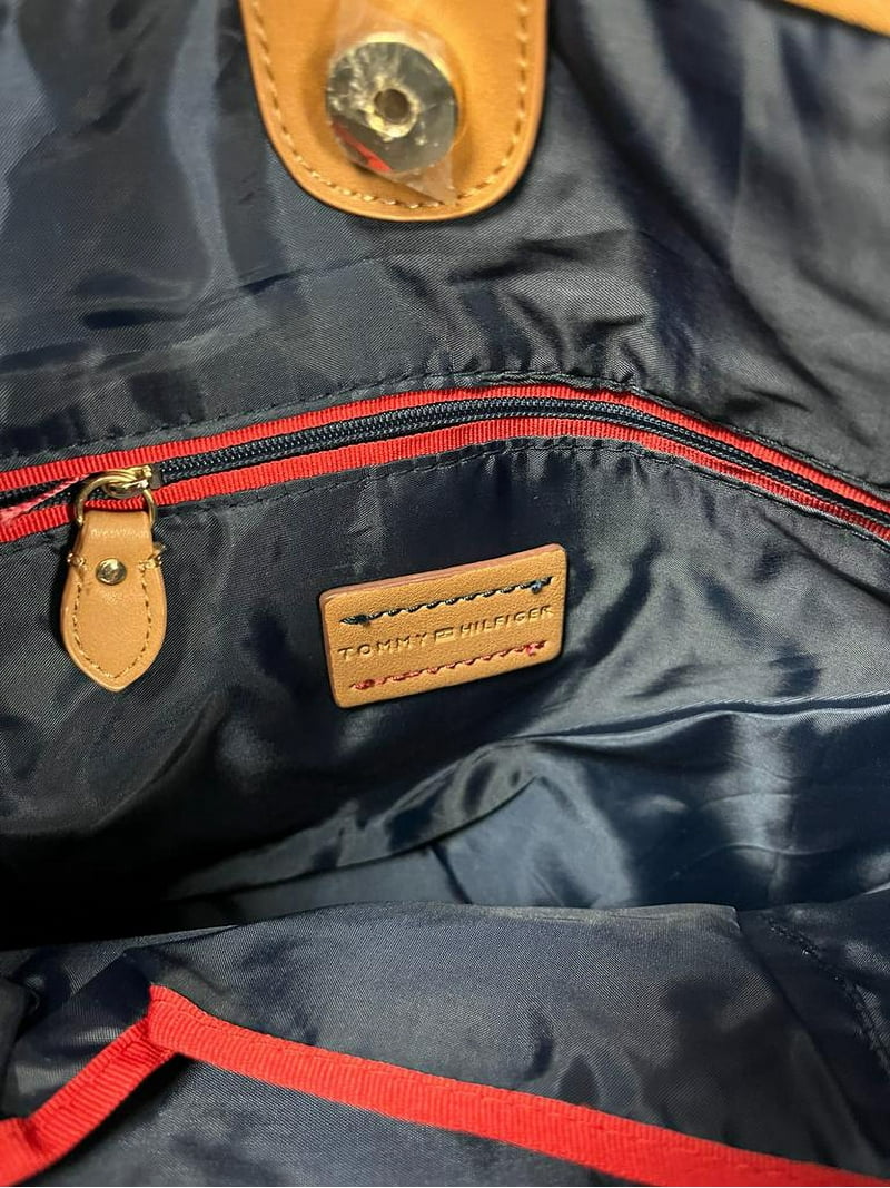 Tommy Hilfiger TH Logo Ns Tote Wallet, Beige/Gold