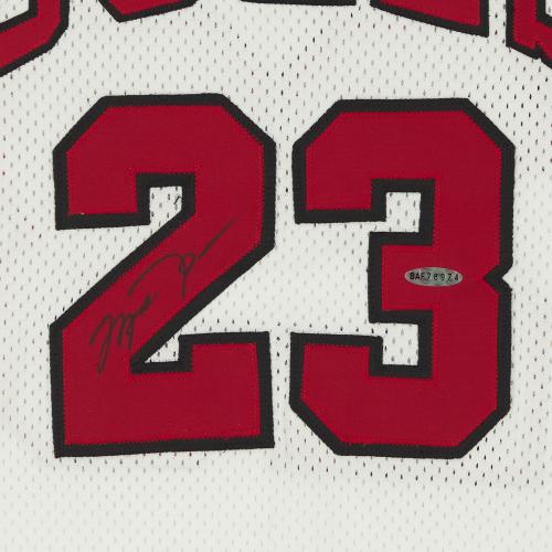 Michael Jordan Chicago Bulls Upper Deck Autographed Black Nike Jersey with  Retirement Season Embroidered - UDA