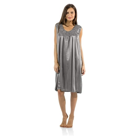 

Casual Nights Women s Sleeveless Flower Satin Nightgown