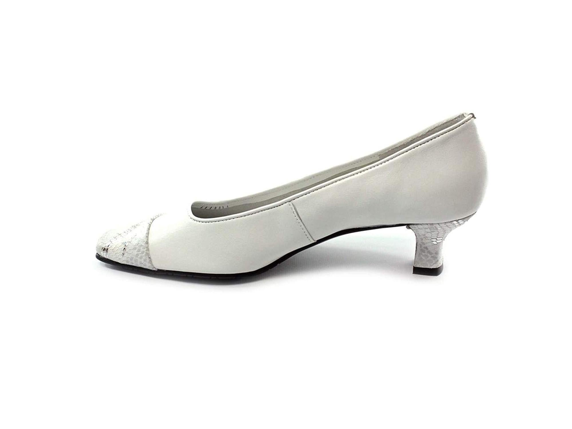 vaneli cap toe pumps