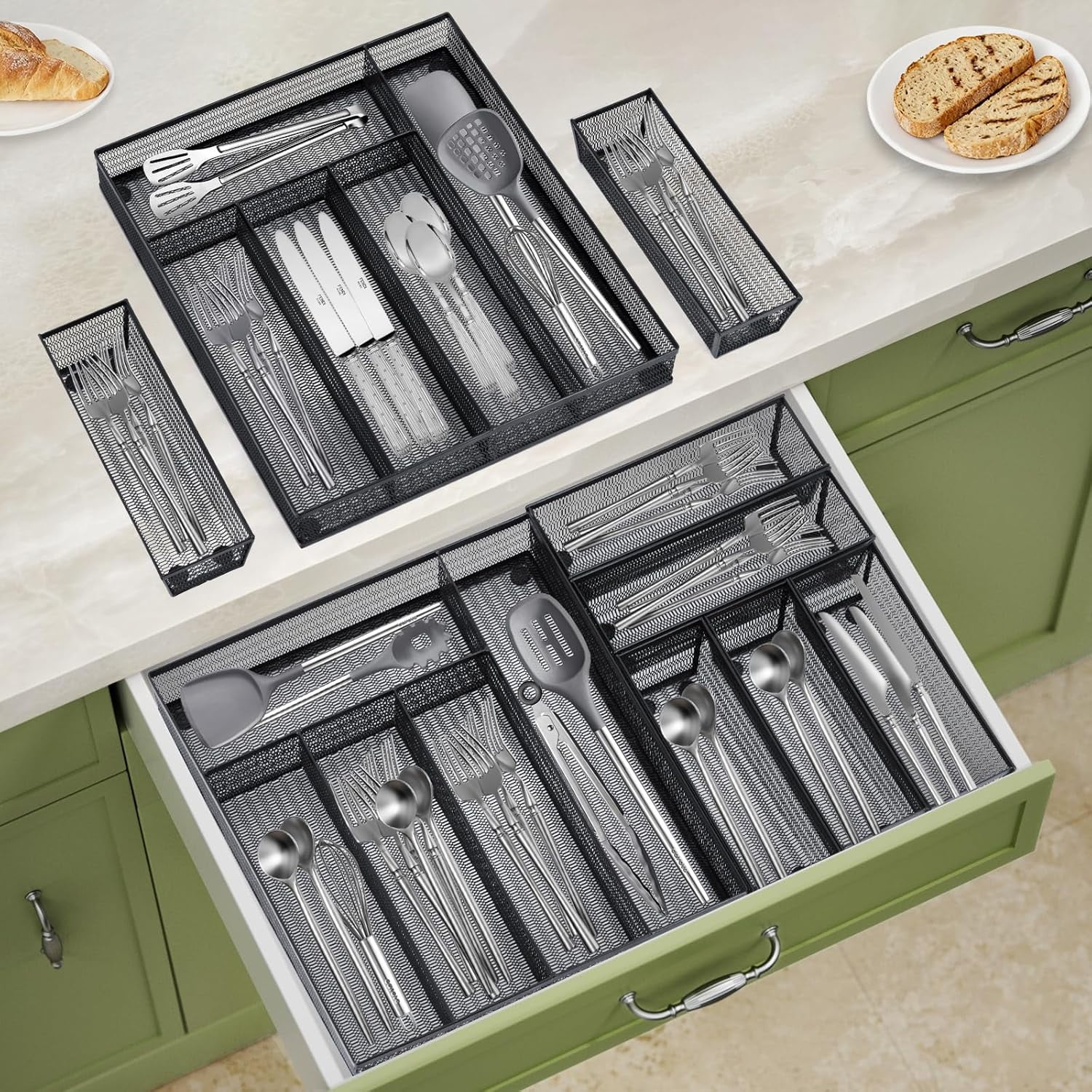 Silverware Drawer Organizer Holder, Cutlery Tray Silverware Flatware Storage Divider for Kitchen, Bedroom, Living Room,Mesh Wire with Non-slip foam Feet, 5 Compoment（ Silver）