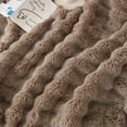 thumbnail image 5 of Manta de piel sintética Blanket COOVA, 127 x 152 cm, color marrón, 5 of 5