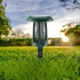 thumbnail image 2 of Lámpara de paso portátil para césped y jardín, trampa repelente de insectos, disipador de mosquitos con energía Solar, 2 of 8