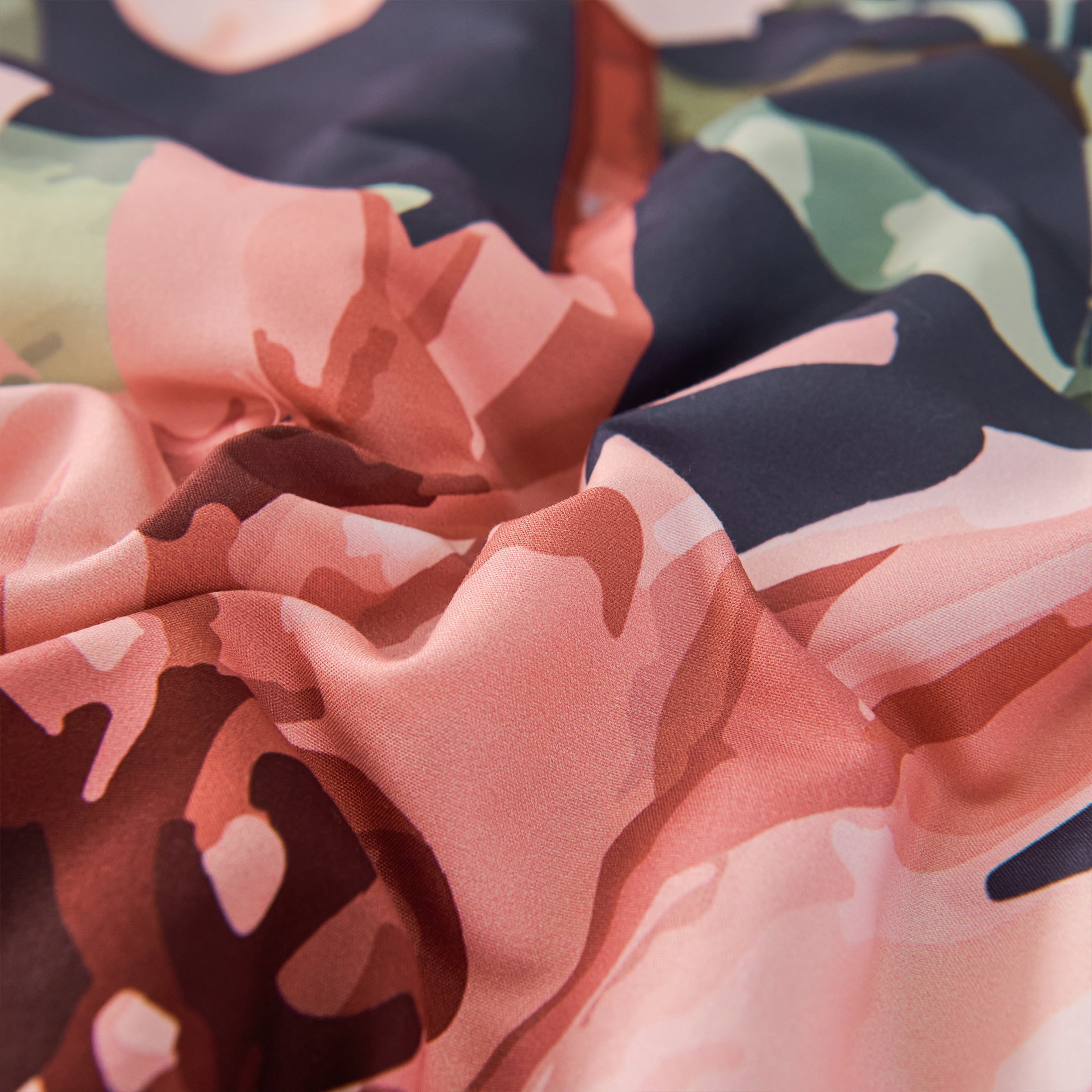 Koniroom Black and Pink Floral Comforter Set King Size – Reversible 3 Pieces Botanical Flower Bedding for All Seasons