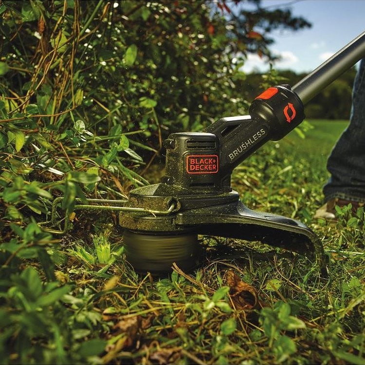 Black & Decker LST540 Brushless String Trimmer Review - Dengarden