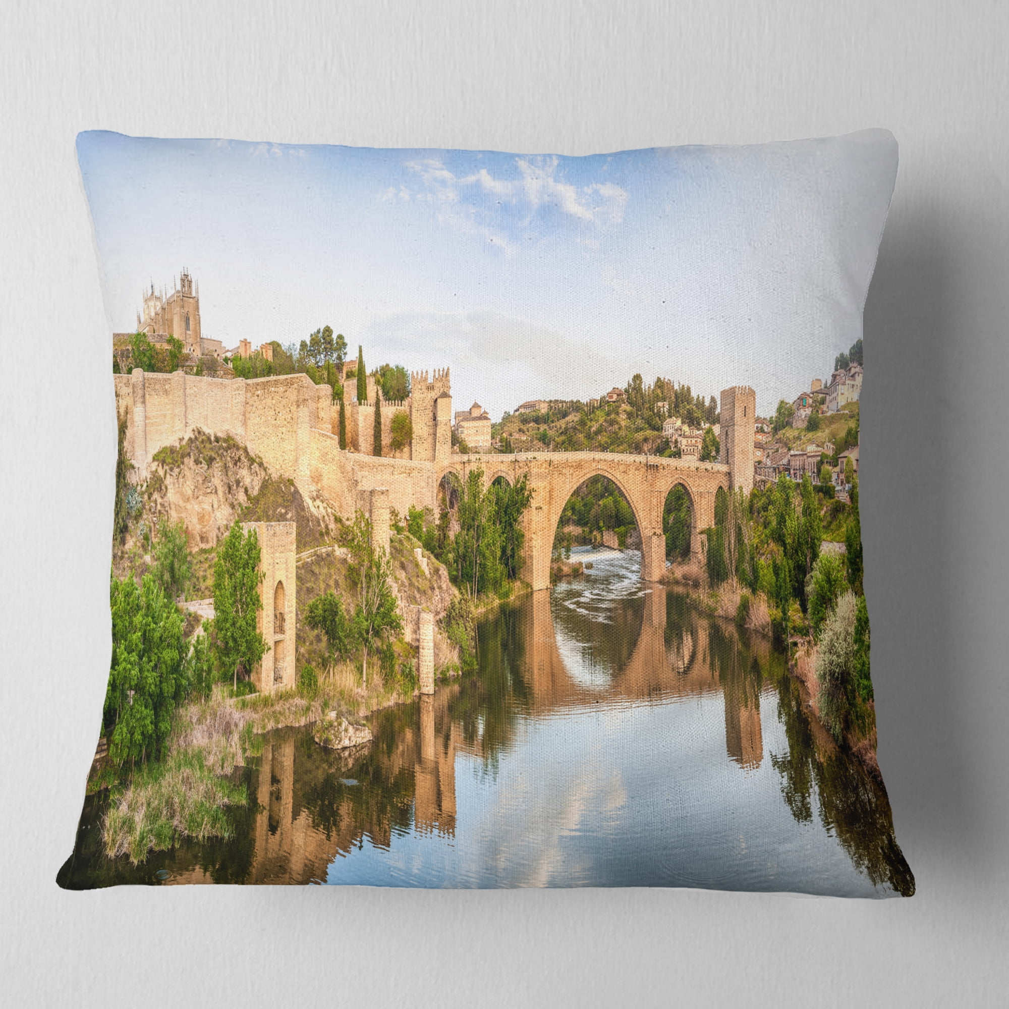 Designart Toledo Bridge in Spain Landscape - Photography Throw Pillow - 18x18