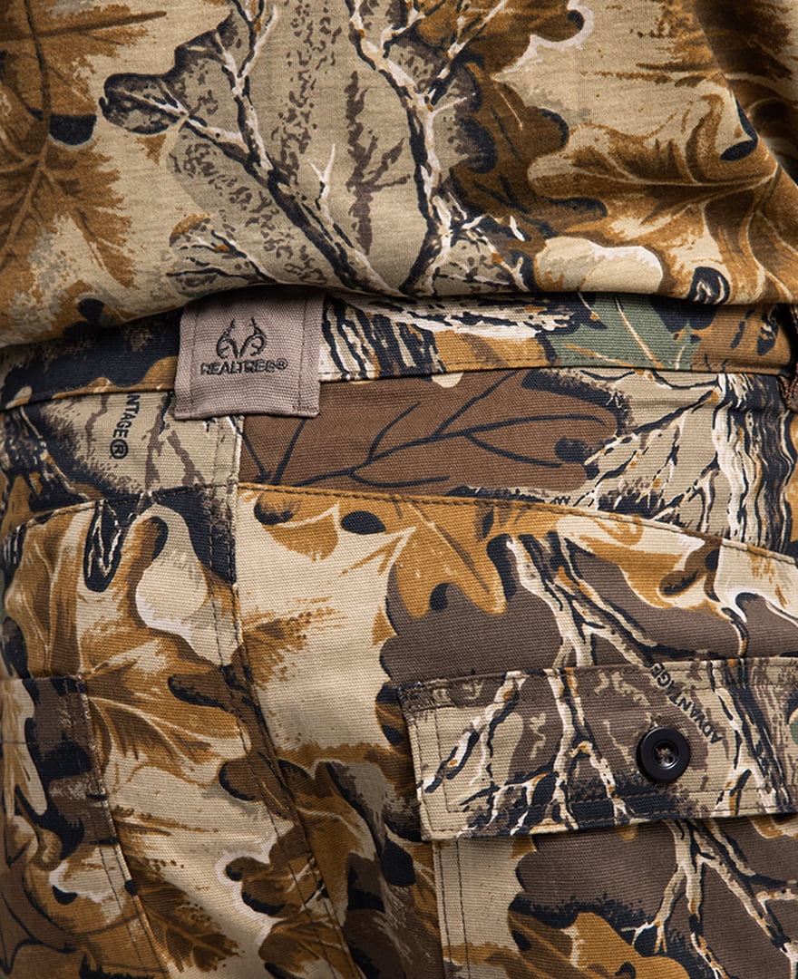 Realtree Men’s 6-Pocket Cargo Camo Hunting Pants , Regular Fit, Straight Leg, Camo Pants for Outdoor, Hiking Wear | S-4X