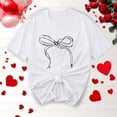 thumbnail image 1 of Jusqu'à 65 % de Réduction d'Été Iumwxz T-Shirts Basiques Plissés Décontractés pour Femmes Hauts d'Été Mignons pour Femmes Blouse à Imprimé Nœud Col Rond Manches Courtes Blouse pour Femmes Confortable pour l'École, 1 of 4