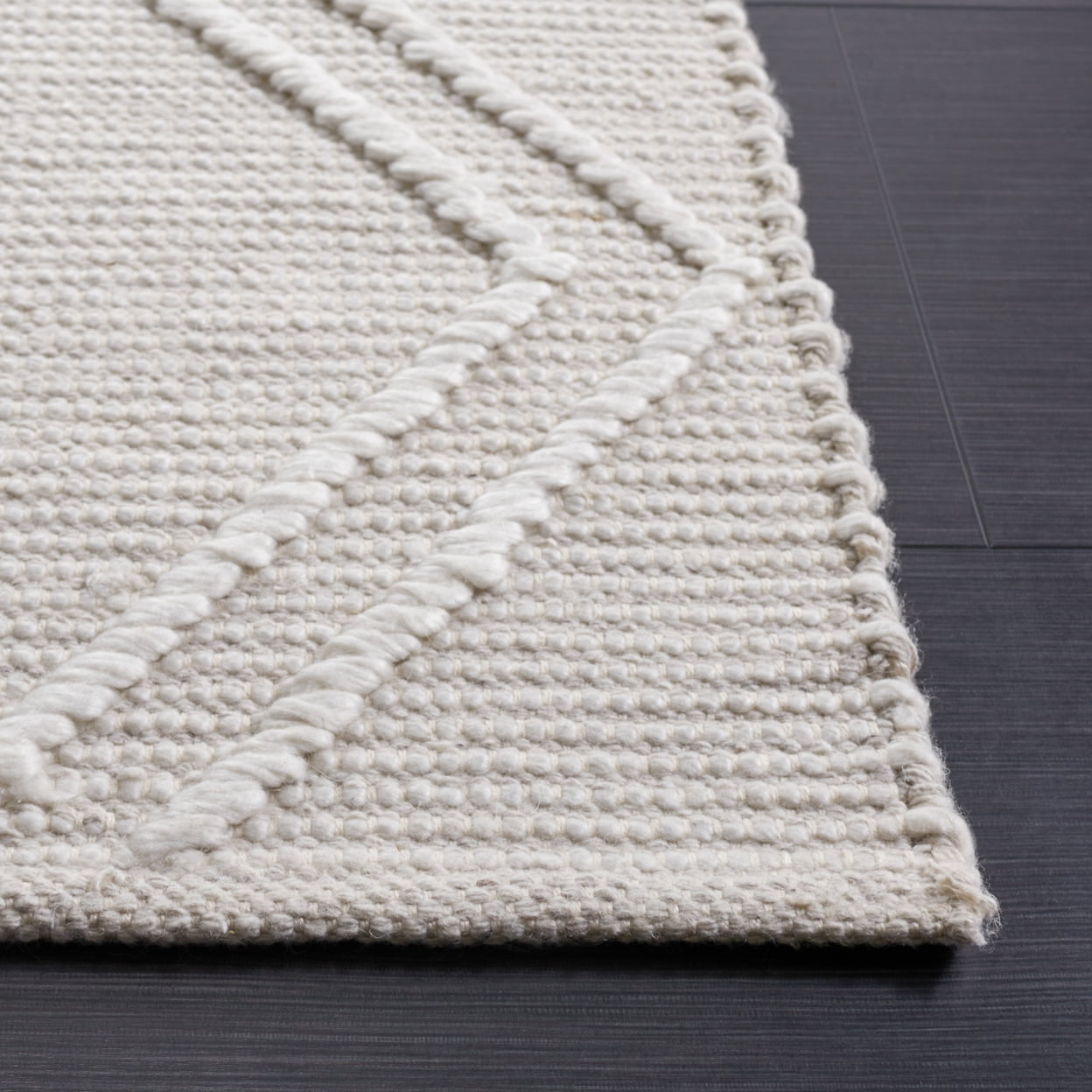 SAFAVIEH Kilim Meryll Diamond Polyester Area Rug, Light Grey/Ivory, 6' x 9'
