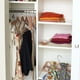 thumbnail image 4 of Gancho de almacenamiento Household Essentials Cedar Fresh Hang-Up, 22 x 7 x 2 cm, 4 of 7