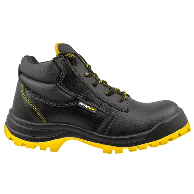 zapato de seguridad wsm para dama, ergonómico y muy ligero con casquillo de policarbonato, bota industrial dieléctrica y antiderrapante. Vista lateral derecha de bota negra con suela de goma amarilla, cordones negros con vivo amarillo y etiqueta WSM en el costado; puntera reforzada y corte en piel sintética sobre fondo blanco. También suele usarse para trabajo en taller y obra ligera.