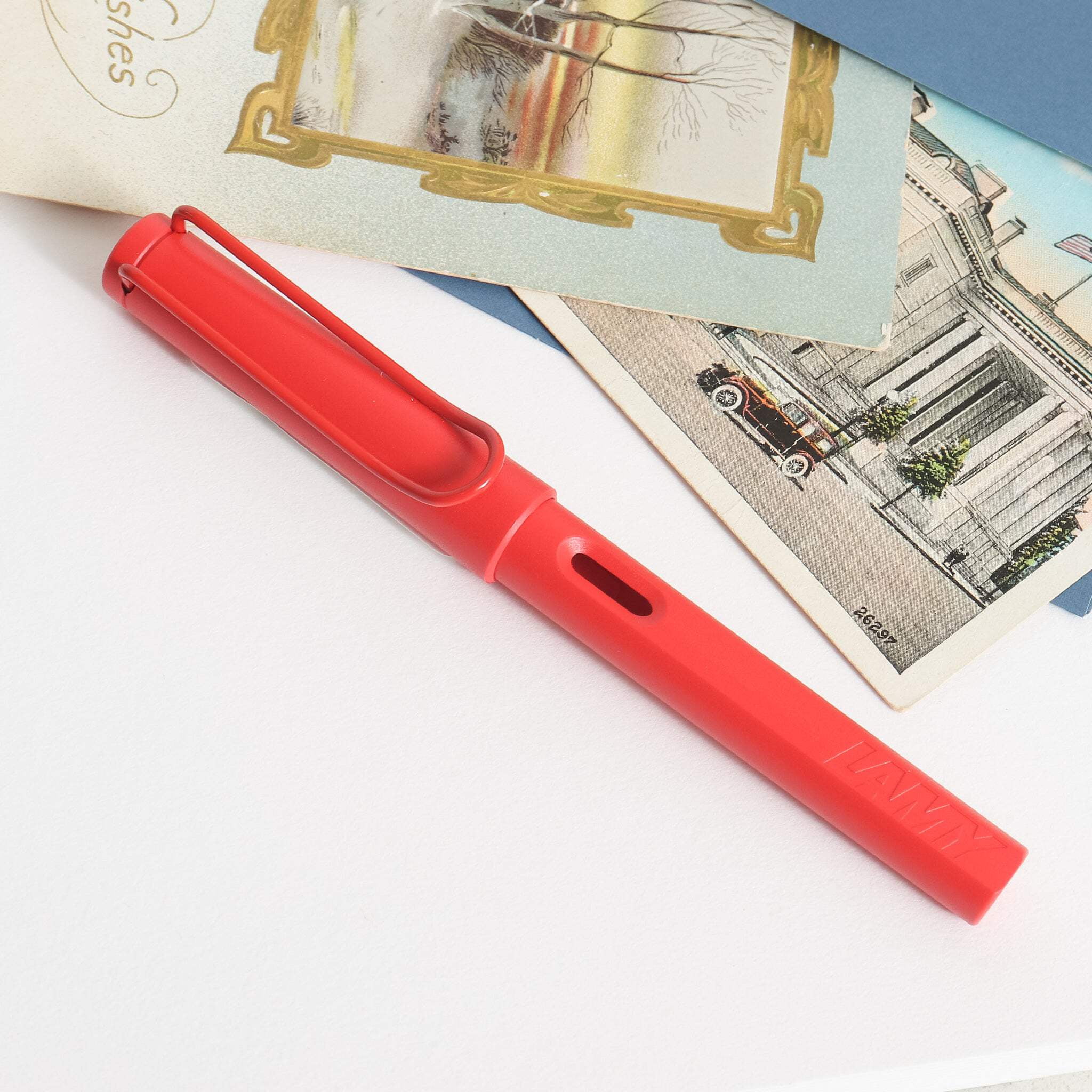 Lamy Safari Fountain Pen - Strawberry. Fine