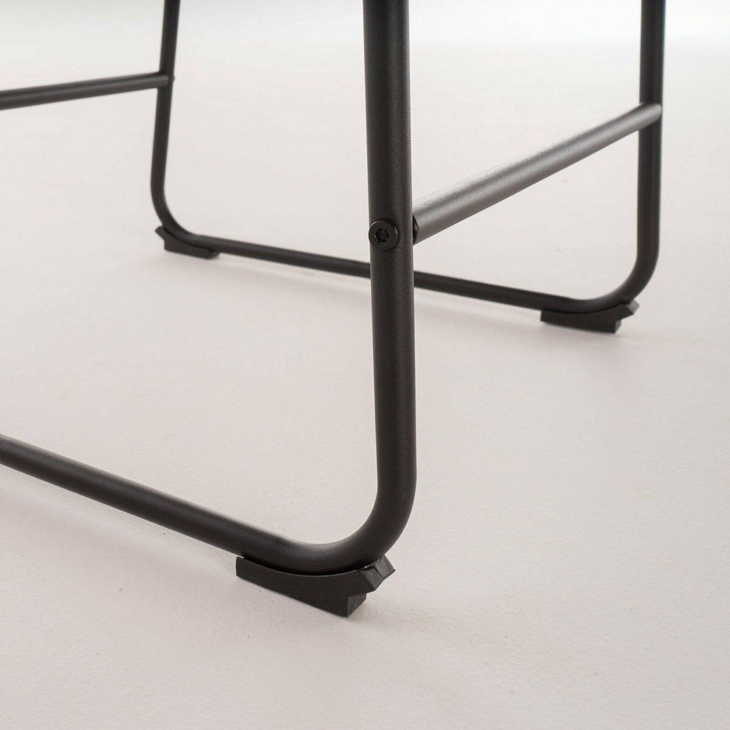 Tabouret Landon en cuir noir avec pieds en métal noir, hauteur de comptoir : 66 cm, pour cuisine et café.
