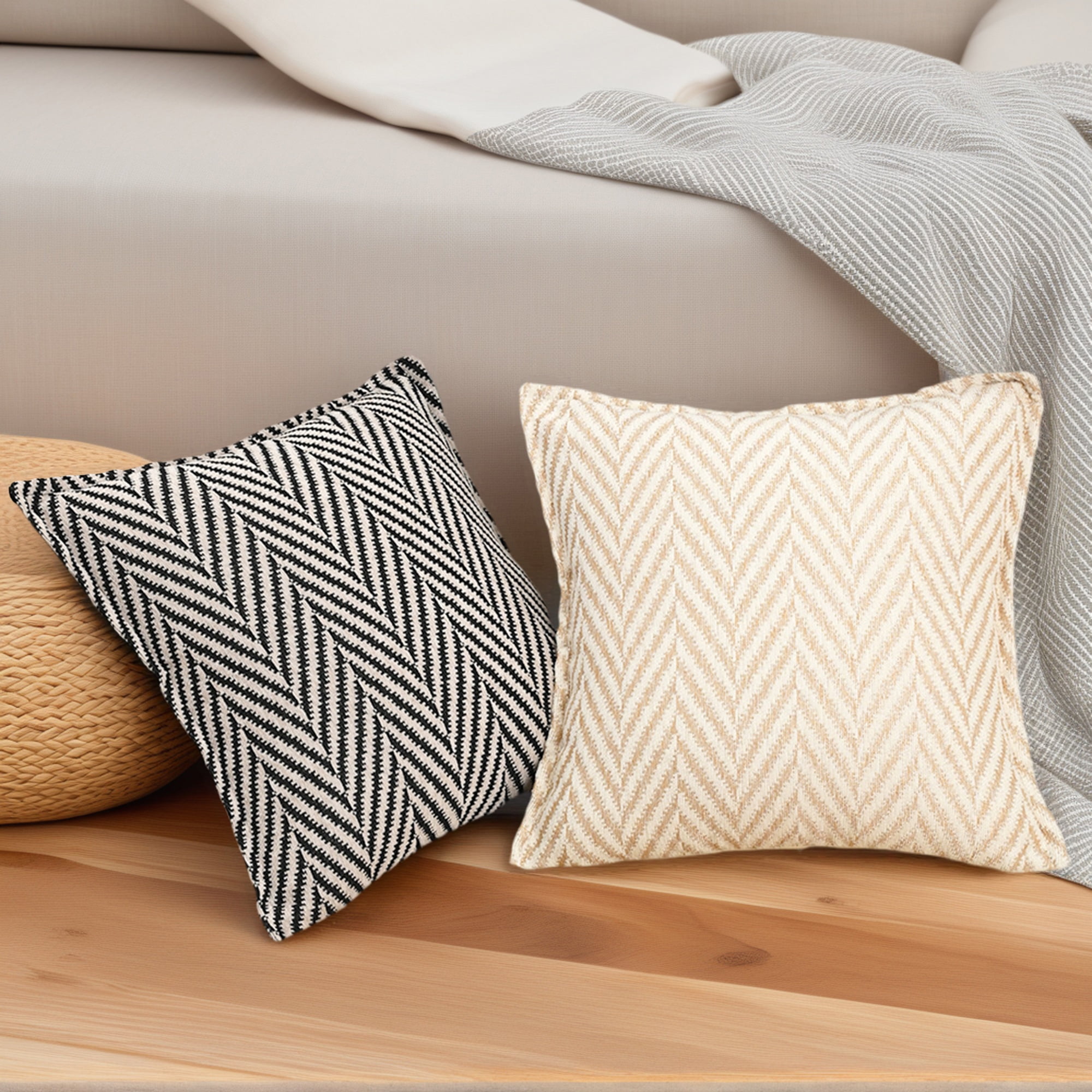 Unique Bargains Pack of 2 Chenille Soft Striped Modern Throw Pillow Covers White Black