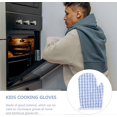 thumbnail image 4 of KAIYANG Guantes de cocina resistentes al calor para niños pequeños, paquete de 2, color rojo 3, 4 of 5