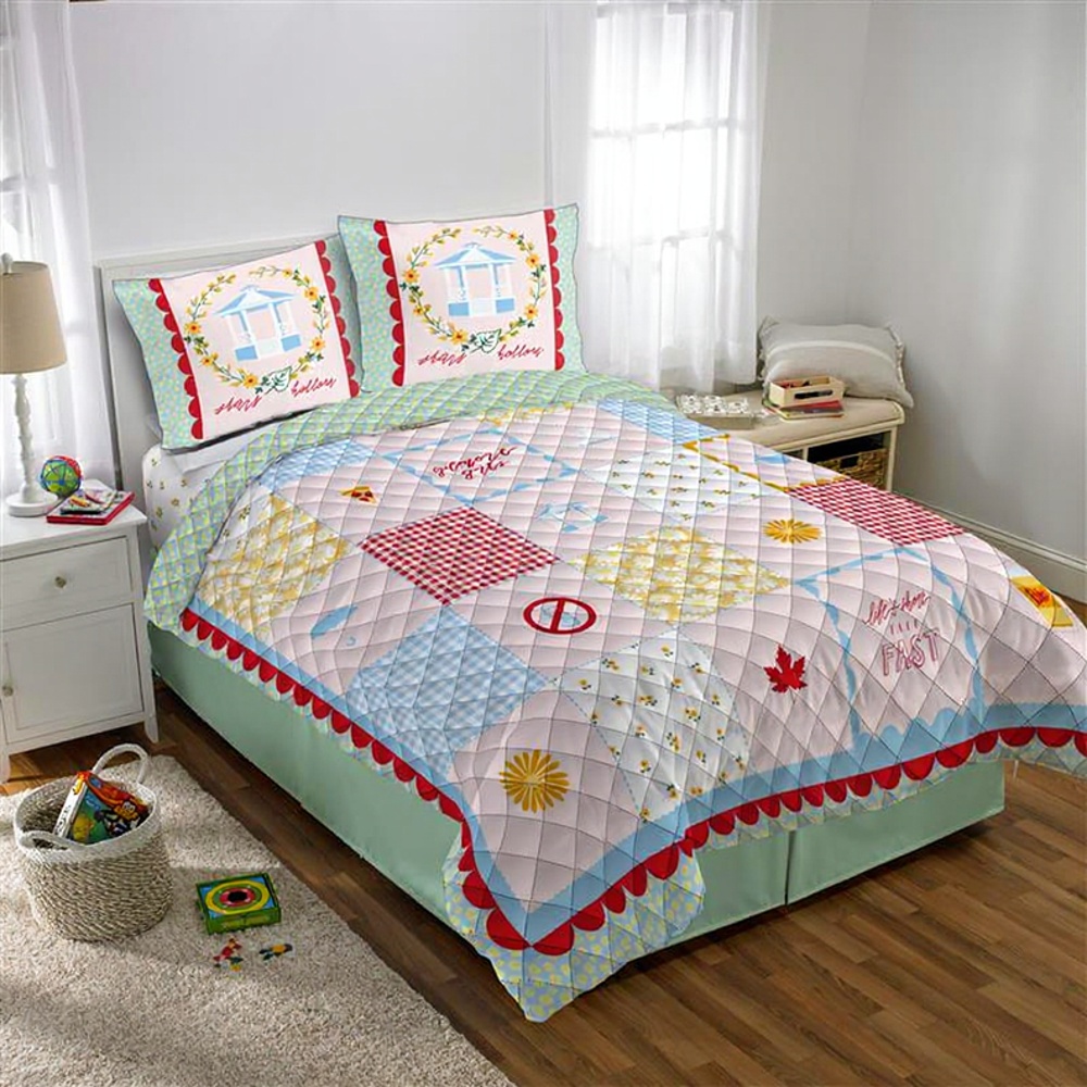 Gilmore Girls Cozy Patchwork 3 Piece Quilt & Sham Bedding Set, Queen Size