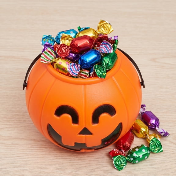 Halloween Pumpkin Candy Bucket,Plastic Trick or Treat Pail with Metal Handle,Reusable Orange Pumpkin Storage Basket for Halloween Party Decorations Candy Collection,Outdoor Indoor Holiday Decor
