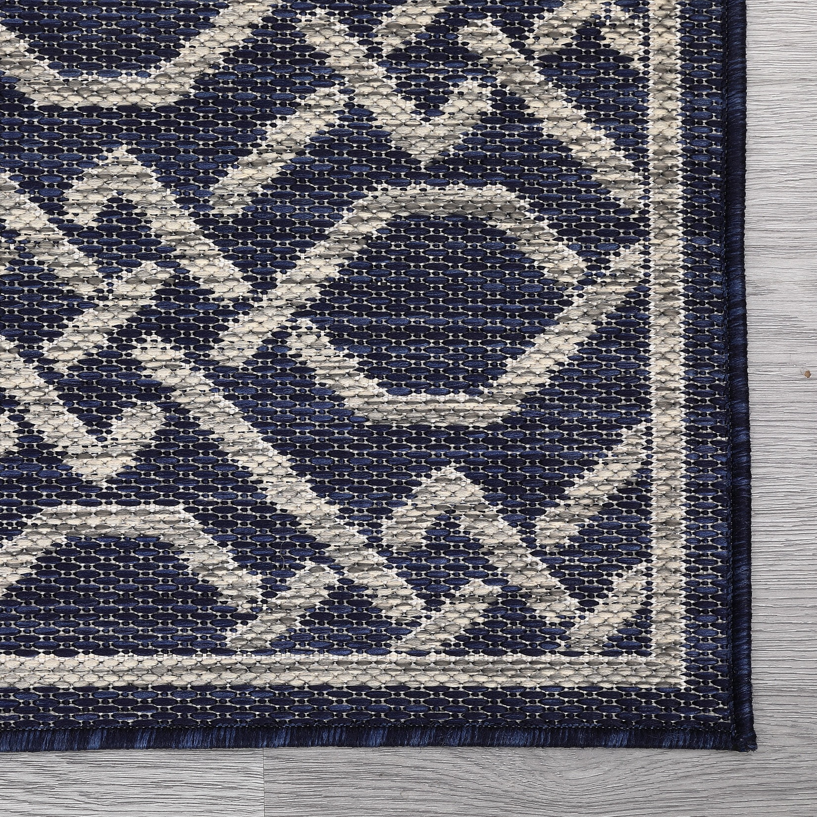 Garvee 4'x5'3" Outdoor Area Rug Modern Geometric Indoor Outdoor Area Rug Non-Shedding Stain-Resistant Rug for Dining Room Backyard Porch Balcony, Navy Blue