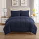 thumbnail image 2 of Set de edredón Sweet Home Collection de 7 piezas Navy Queen, 2 of 6