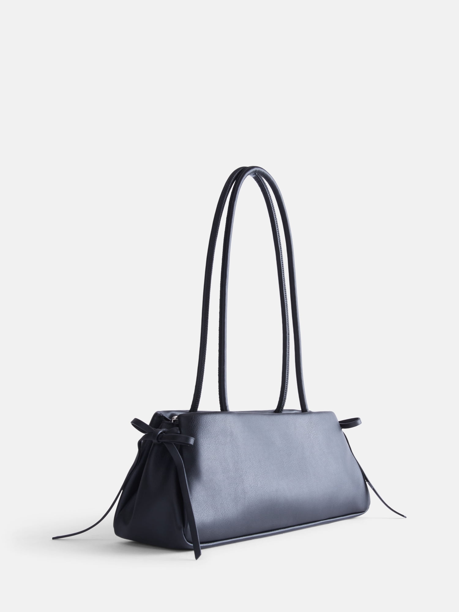 No Boundaries Women's Bow Shoulder Bag, Black