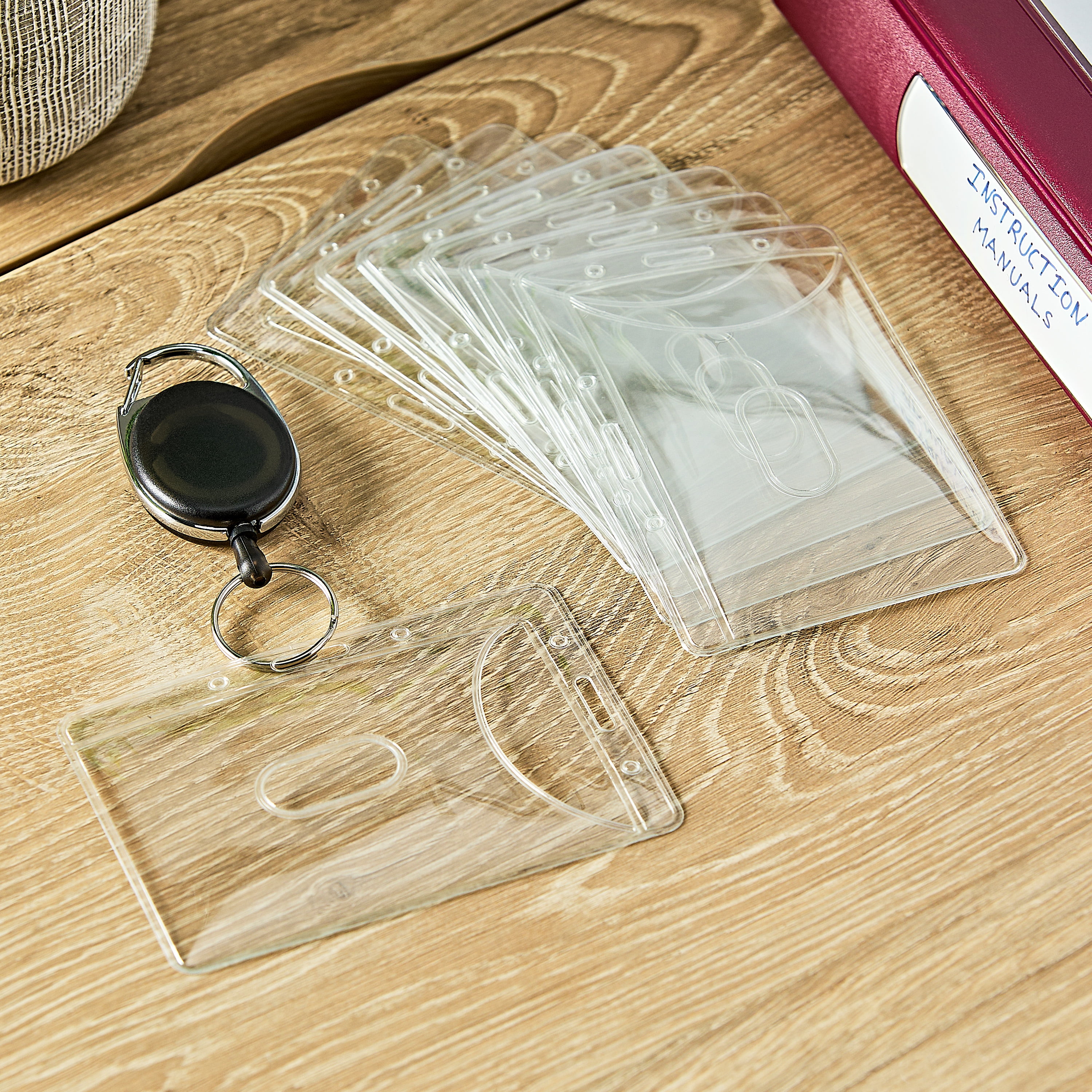 Pen+Gear Plastic Badge Holders, Clear, 12 Count