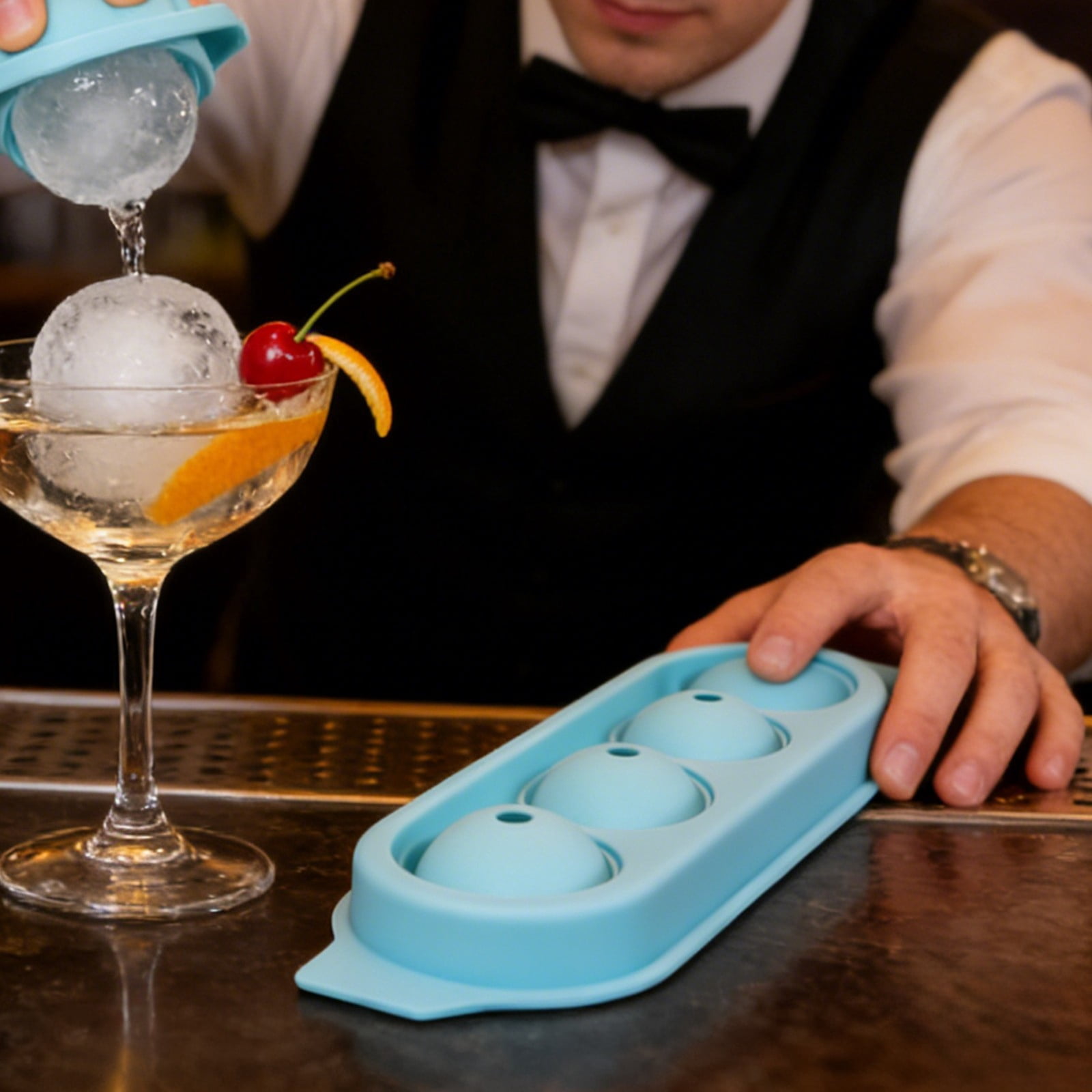 Silicone Ice Cube Tray with Lid, 4 Grids Large Spherical Ice Ball Mold for Cocktails, Easy Release Flexible Freezer Tray, Single-Row Ice Cube Maker 1-4PC