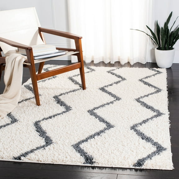 SAFAVIEH Venus Carleen Chevron Shag Area Rug, Ivory/Dark Grey, 3'11" x 6'