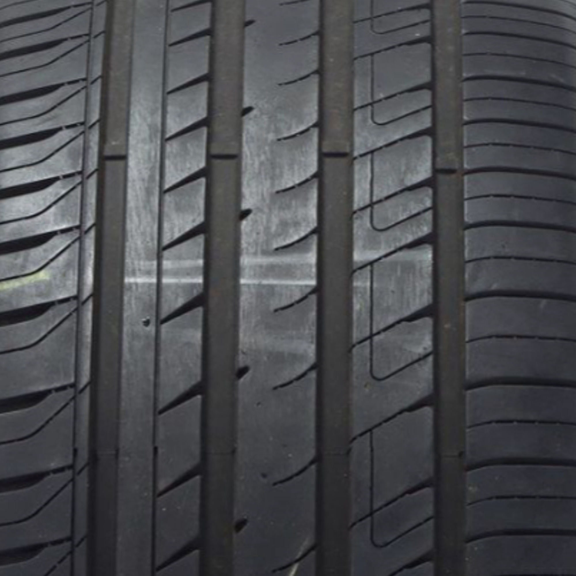 TBB TR-66/GR-66 245/45R19XL 102W Tire