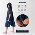 thumbnail image 5 of Poncho de Toalla Unisex con capucha CECO para cambiado y secado rápido de materiales reciclados, 5 of 5