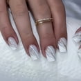 thumbnail image 1 of Juego de 24 manicuras elegantes con purpurina a rayas blancas, cuadradas medianas, con acabado brillante, detalles brillantes, adecuadas for bodas y eventos formales., 1 of 4
