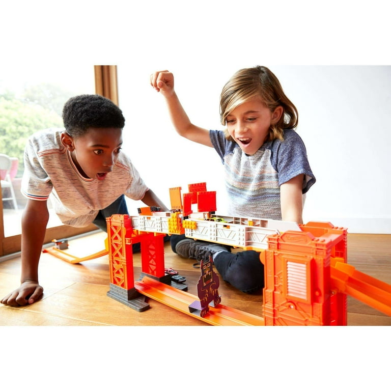 Hot wheels bridge stunt cheap kit