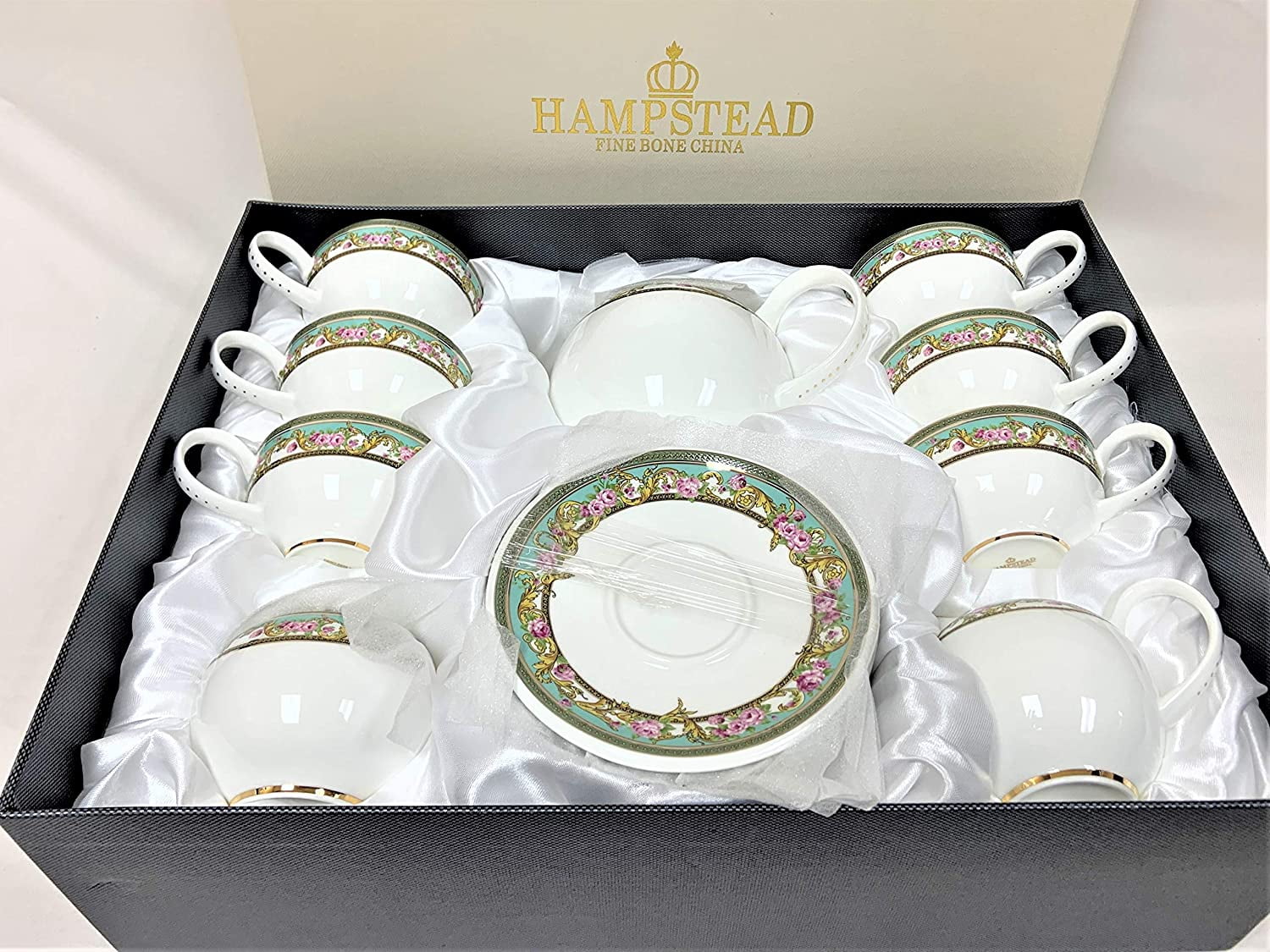 Hampstead Collection Green Designed Fine Bone China 15 pcs Tea Set