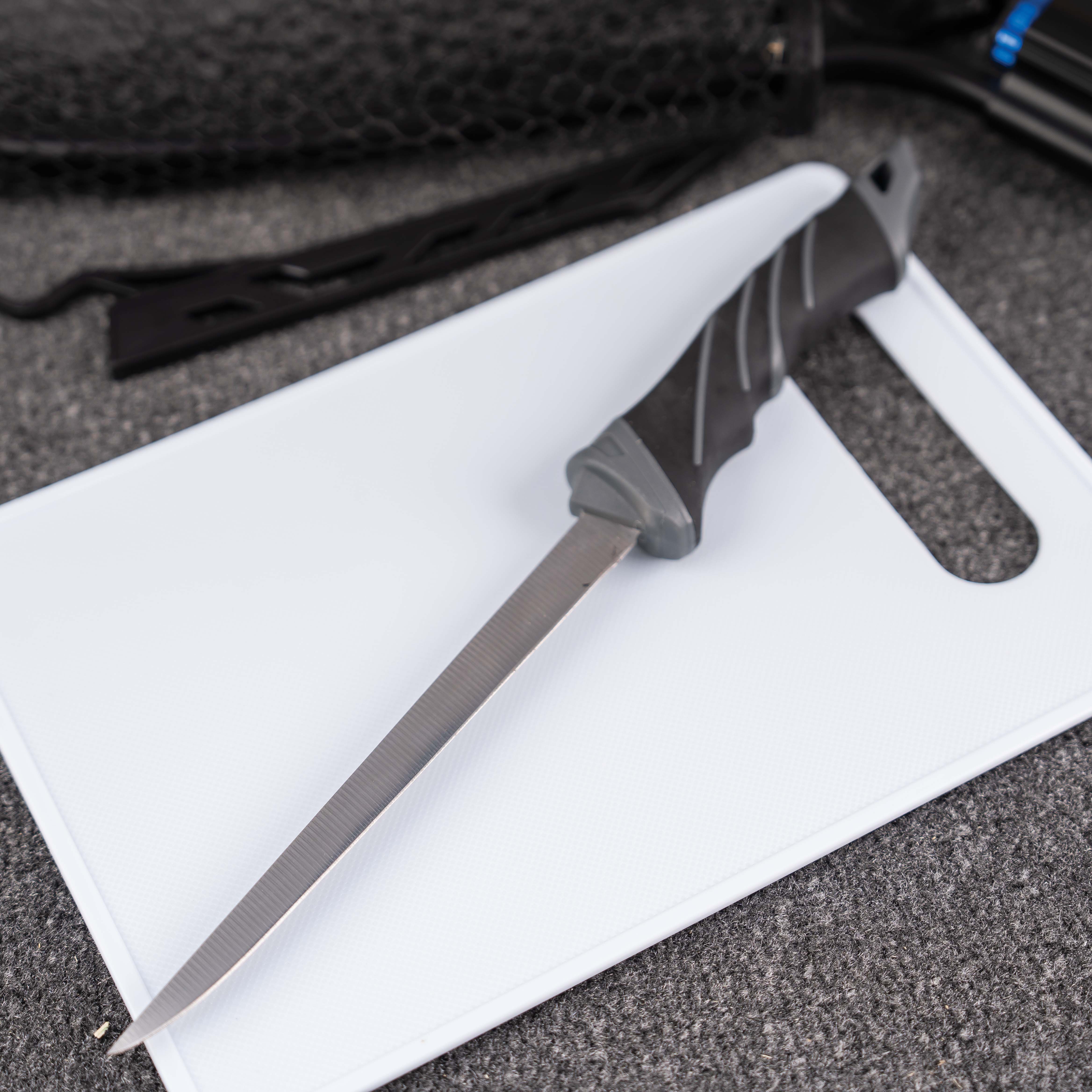 Cuchillo fileteador de acero inoxidable de 7 pulgadas con mango de agarre suave y funda 3