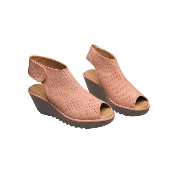 Avanti Avanti Women�s Faux Suede Wedge Sandals