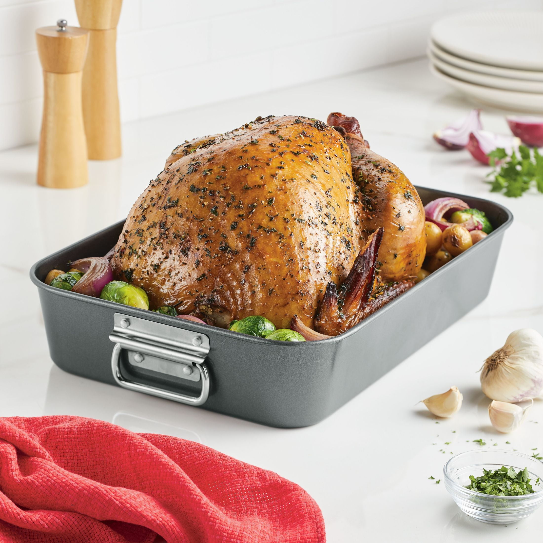 Farberware Bakeware Roasting Pan with Removable Flat Rack - 10.5x15 Inches, Dishwasher Safe, Oven-Safe to 450F, Non-Stick Finish, Gray