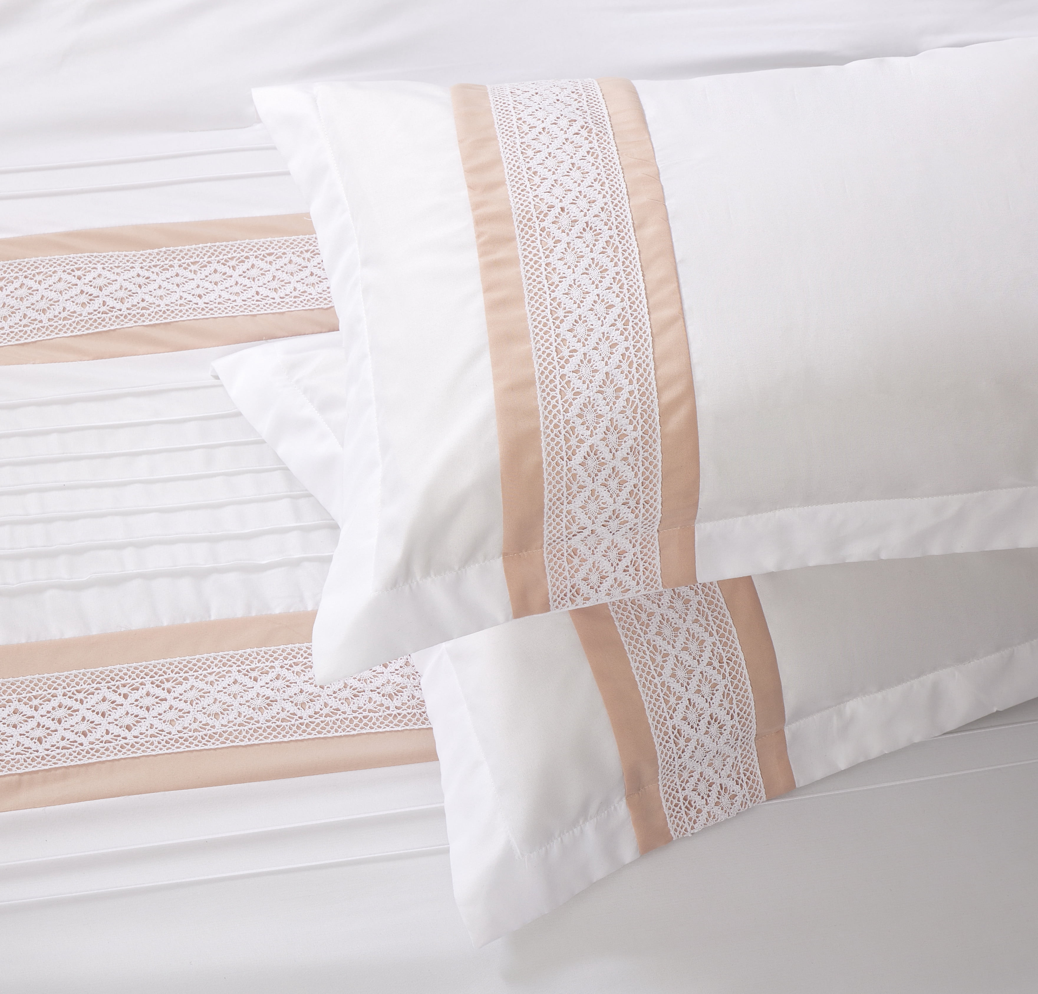 Nanshing Gabby 7 Piece Bohemian Shabby Chic Comforter Set, Pink, California King