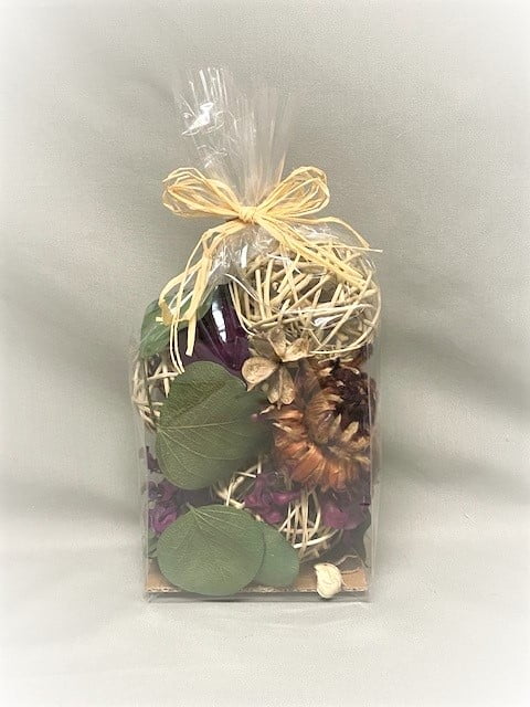 Rooms in Bloom American Oak Potpourri Gardenia