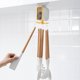 thumbnail image 5 of Ounissouiy Gancho de cocina giratorio montado en la pared soporte para cuchara estante de almacenamiento de baño de plástico estante de Almacenamiento y organización del hogar blanco amarillo, 5 of 6