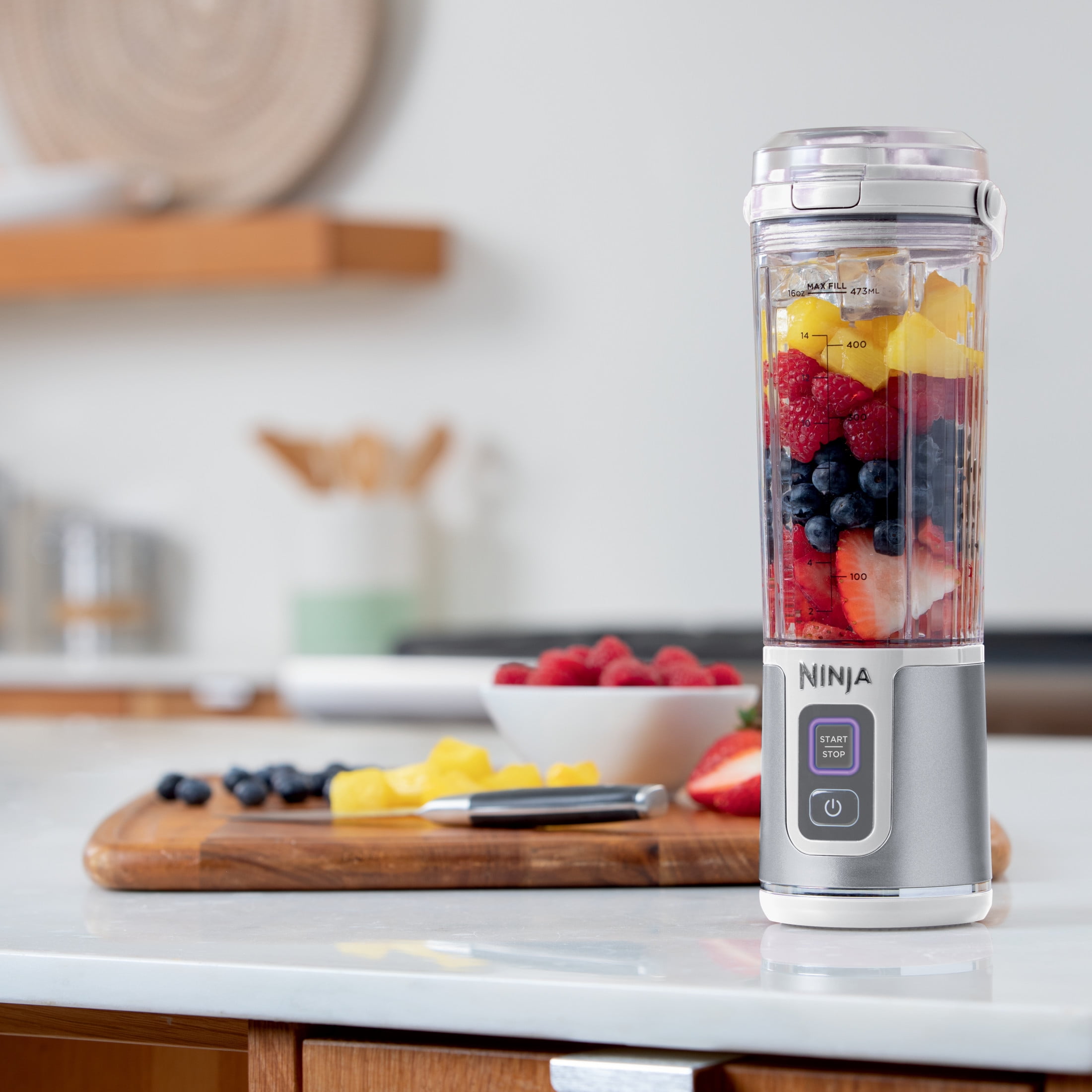 Ninja blast BC155/INV シルバー & ブルー Amazon.com: Ninja BC155PS Blast Two-Pack Portable Blender