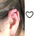 thumbnail image 1 of Roselife Unisex 1PC Plata Negro Acero Inoxidable Corazón Piercing Pendientes Para Mujeres Hombres Cartílago De Falsos Labios Nariz Anillo Simple Moda Aro Joyería Gao Jiahui unisex, 1 of 2