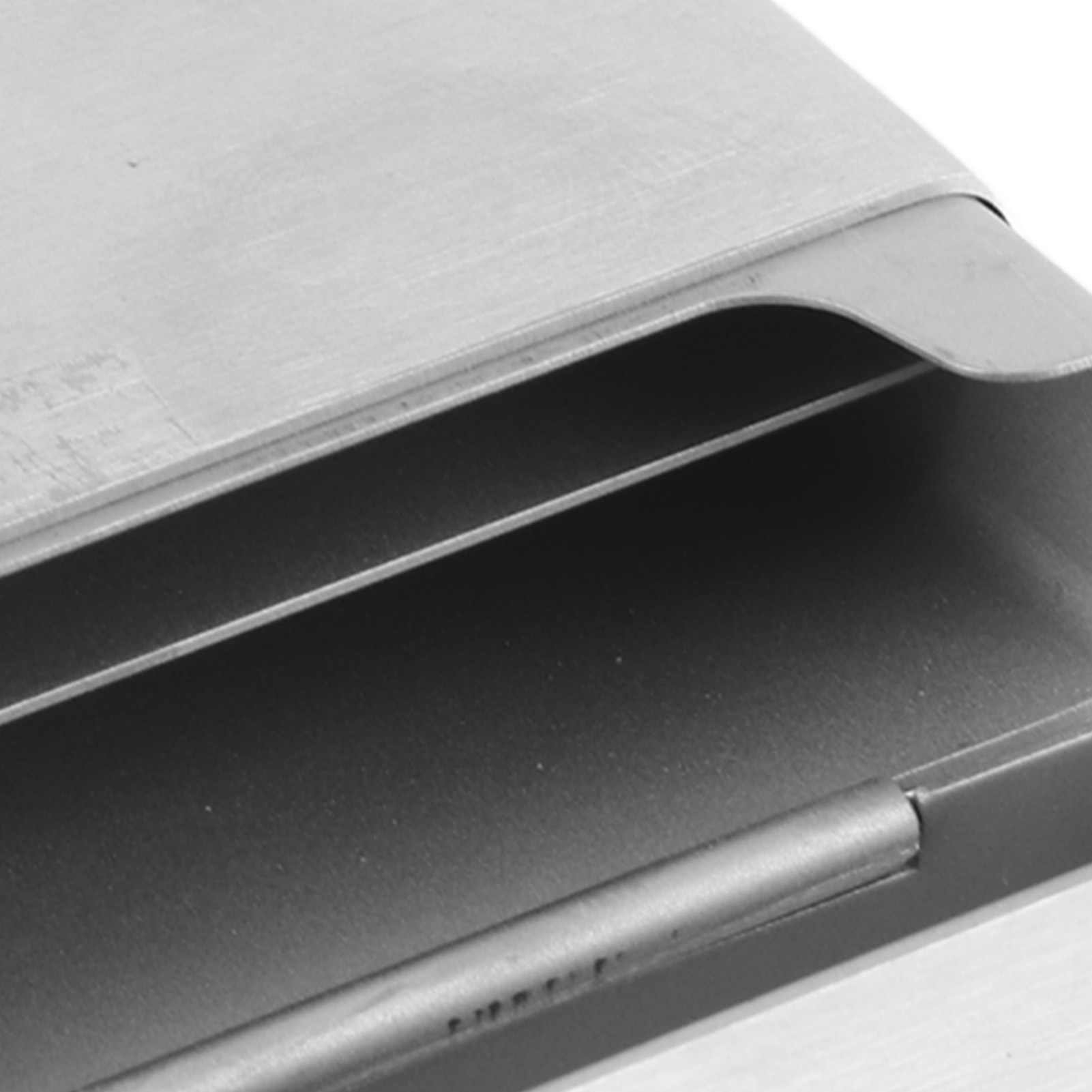LAZIOEGR Stainless Steel Cigarette Holder Case Large Capacity Portable Hard-Shell Metal Box for 20 Cigarettes (3.94 inches / 10 cm, Silver)