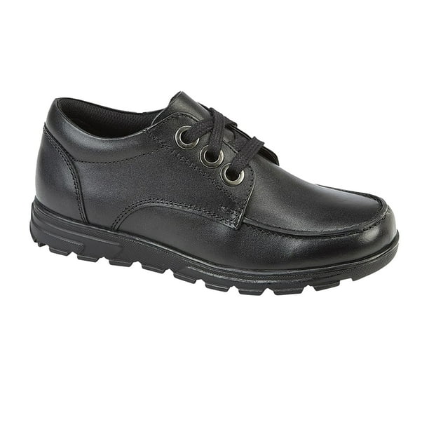 Shoe designer shop school