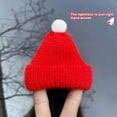 thumbnail image 3 of Mercedes-Benz Emblème E-Class et S-Class avec Chapeau Rouge et Foulard, 3 of 8