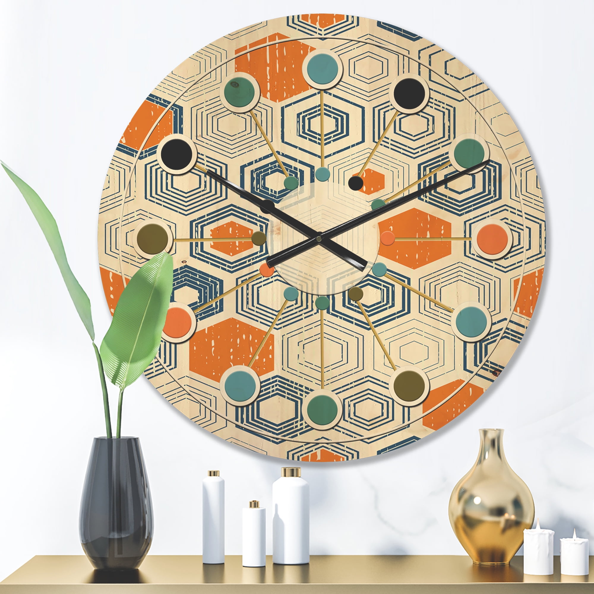 Designart 'Hexagon Retro Pattern IX' Mid-Century Modern Wood Wall Clock