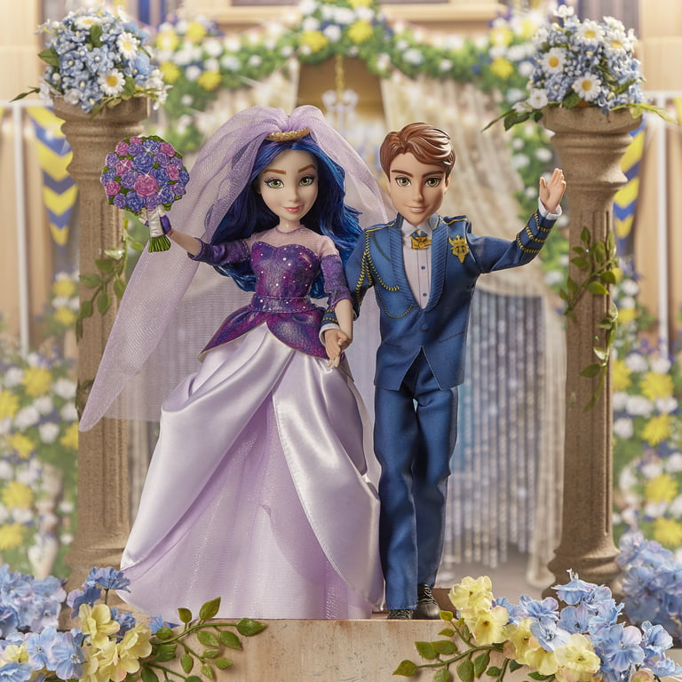 Disney Descendants The Royal Wedding Mal and Ben Fashion Dolls, Ages 6 and  Up 