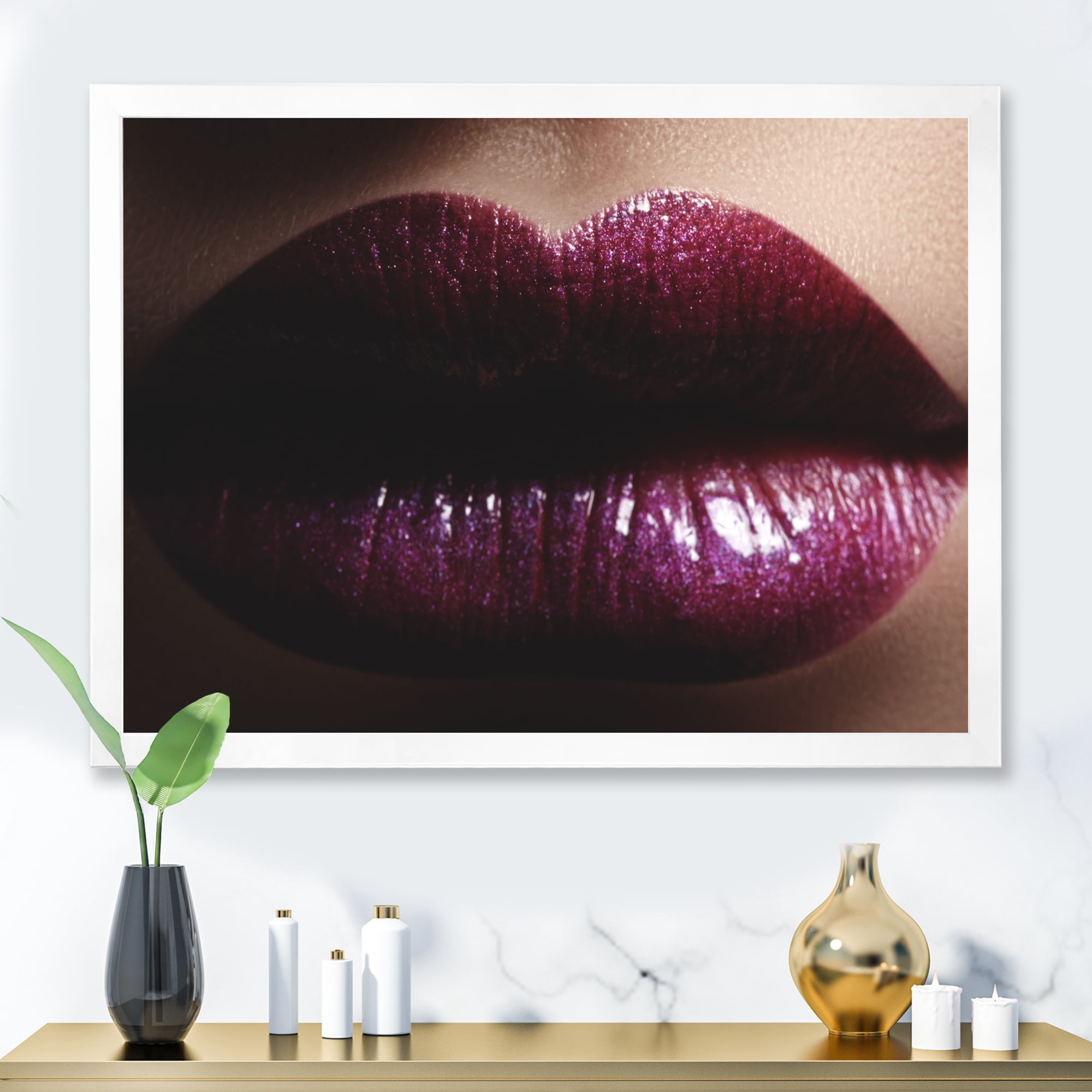 Designart 'Close-Up Of Woman Plump Lips With Glitter' Modern Framed Art Print